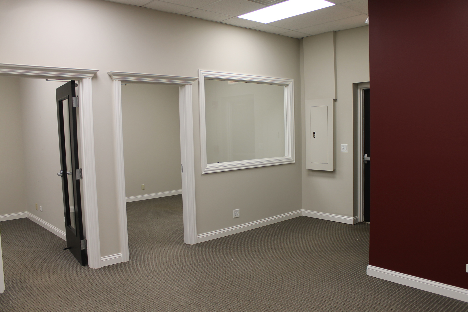415 E State Street Property Photo 9