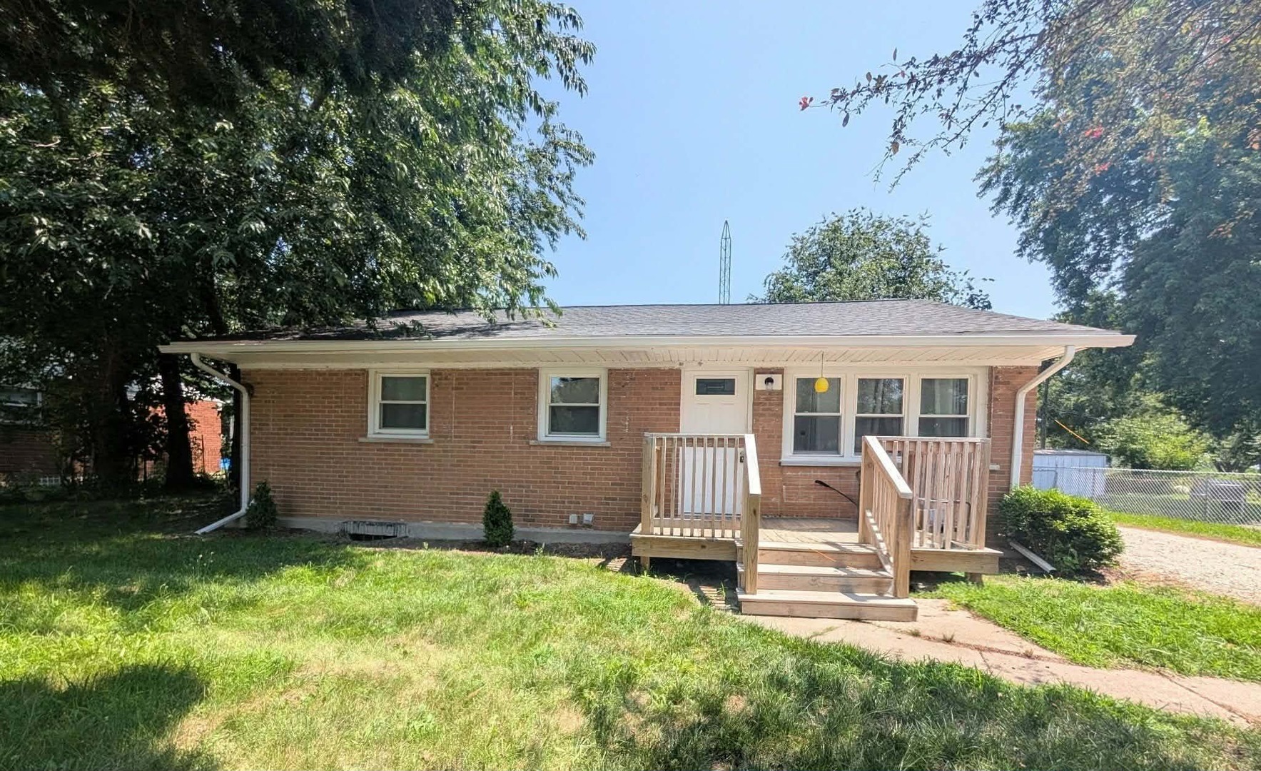 7471 E 1st Street Property Photo 1