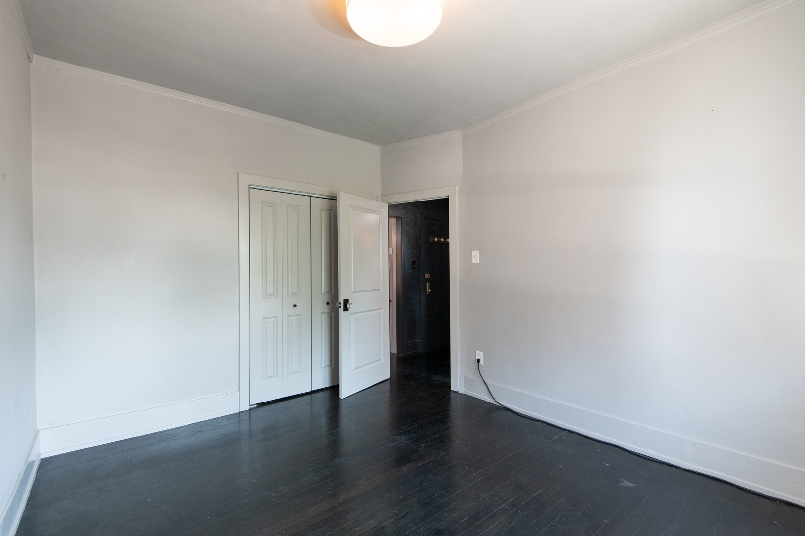 819 E 53rd Street 3 Property Photo 17