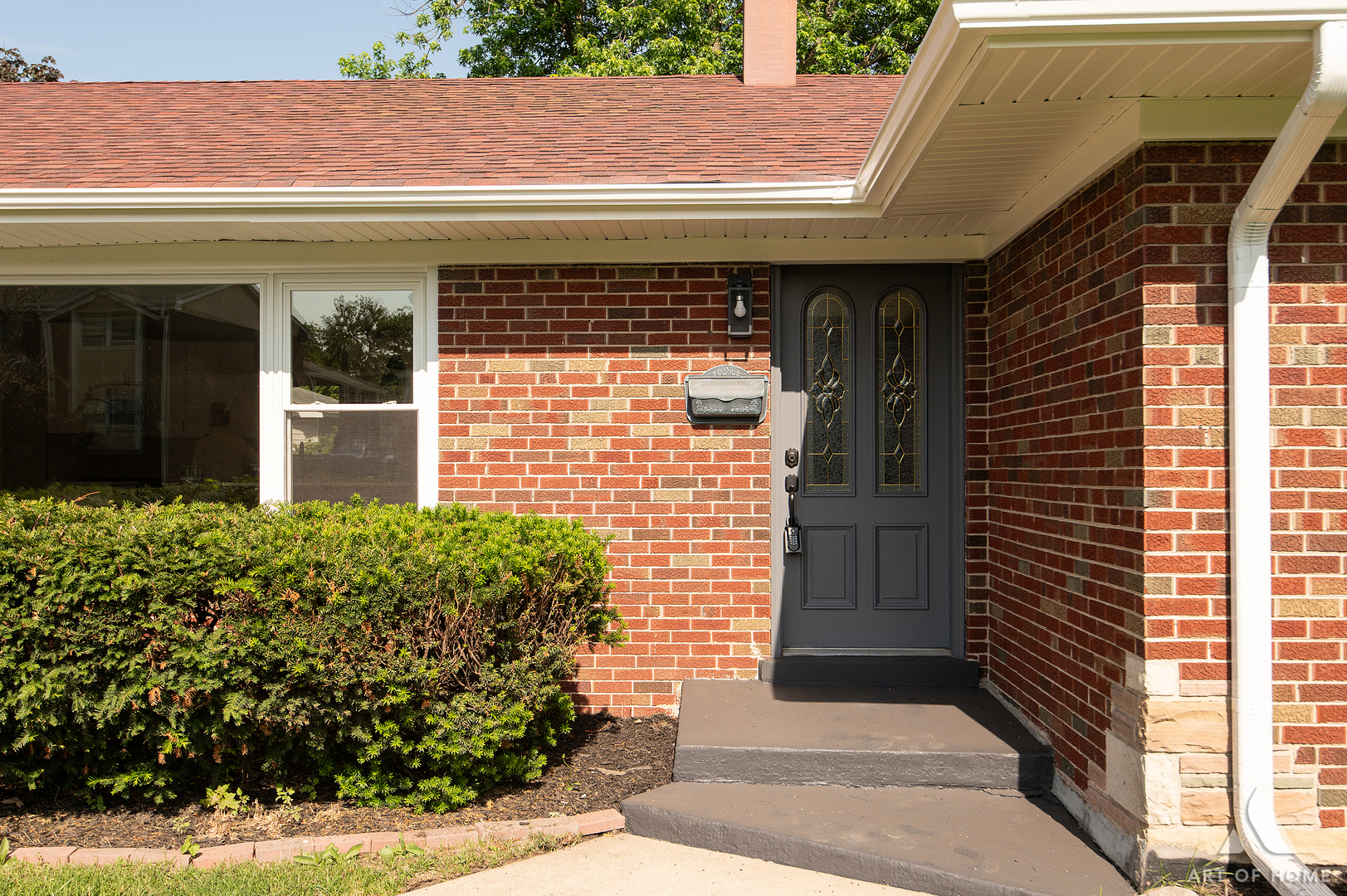 10815 S 71st Court Property Photo 4