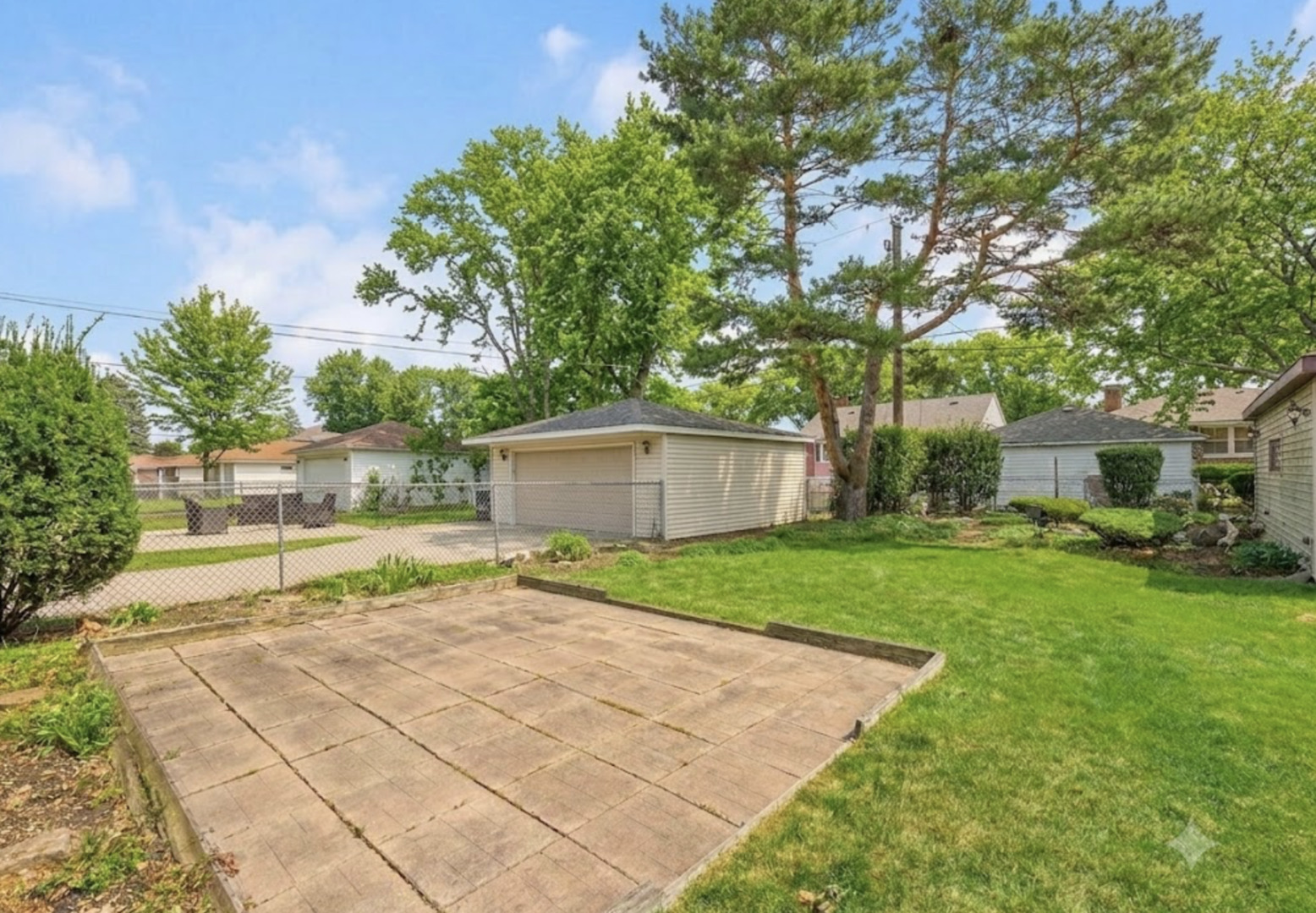 717 Manchester Avenue Property Photo 10