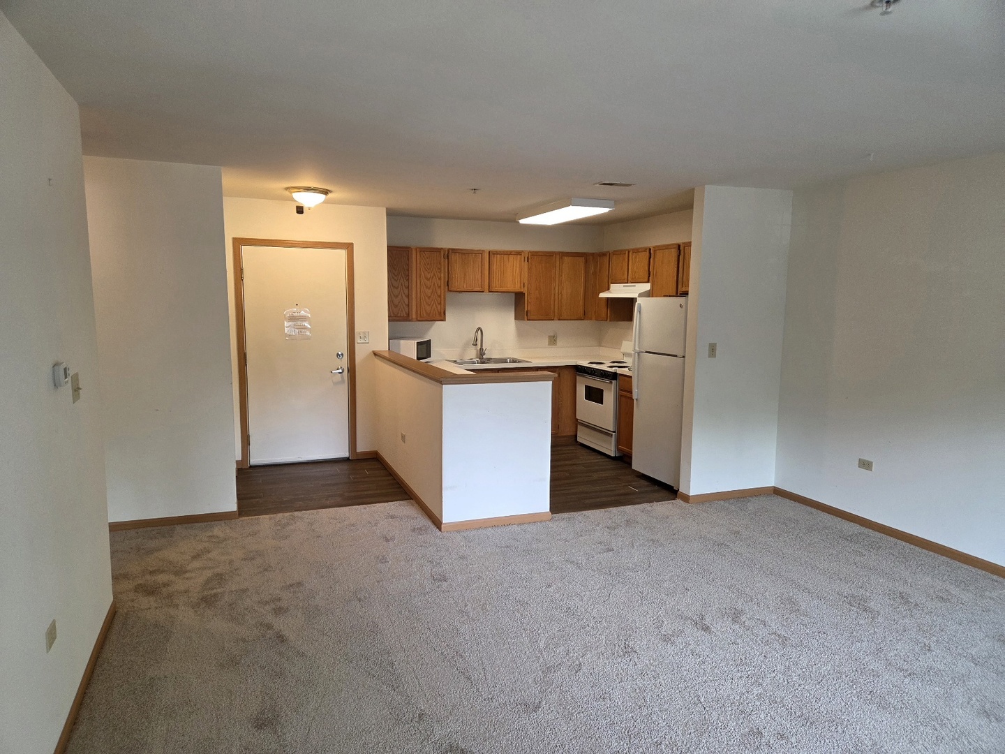605 Barrington Avenue 358 Property Photo 5
