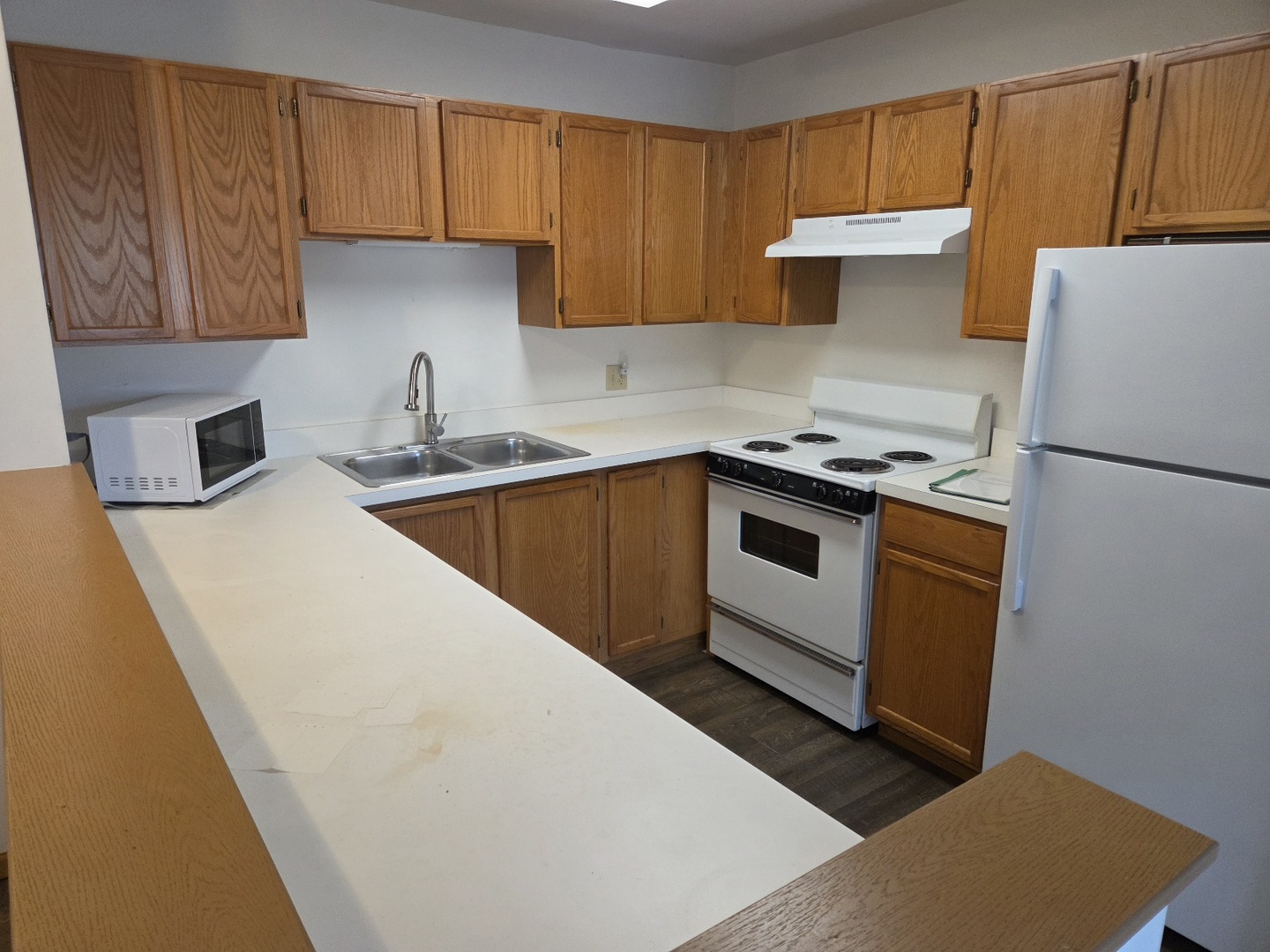 605 Barrington Avenue 358 Property Photo 6