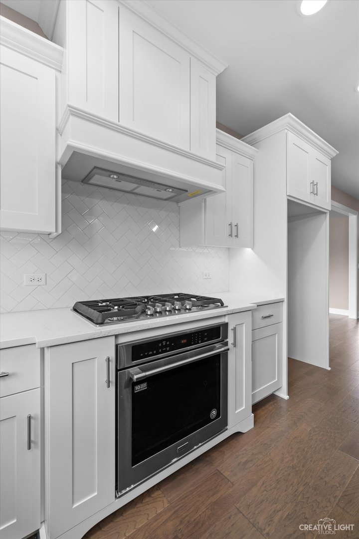 483 Deerfield Drive Property Photo 11