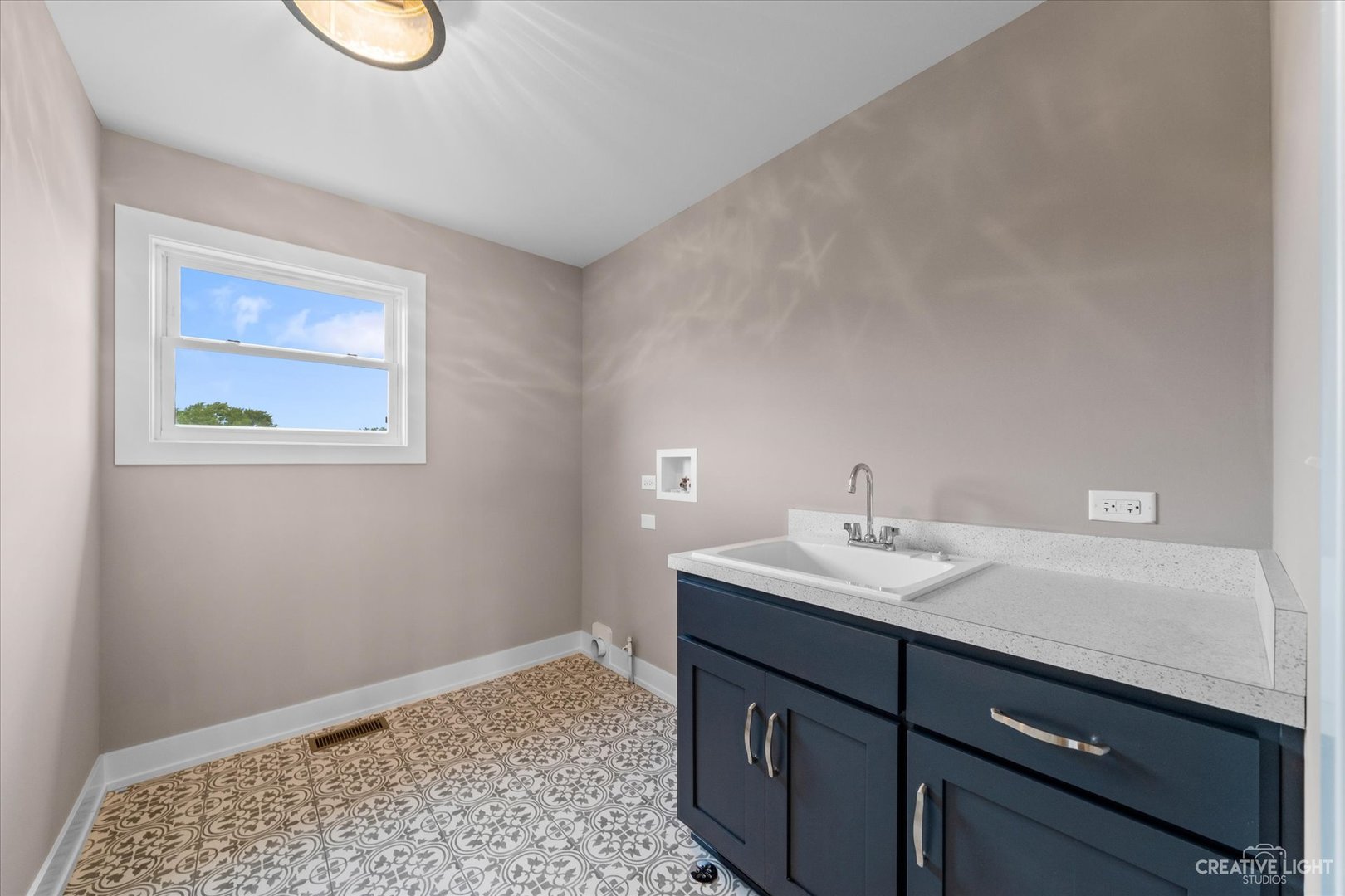 483 Deerfield Drive Property Photo 29