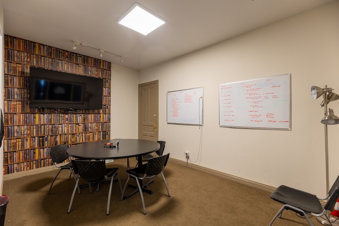 827 N Milwaukee Avenue Property Photo 11