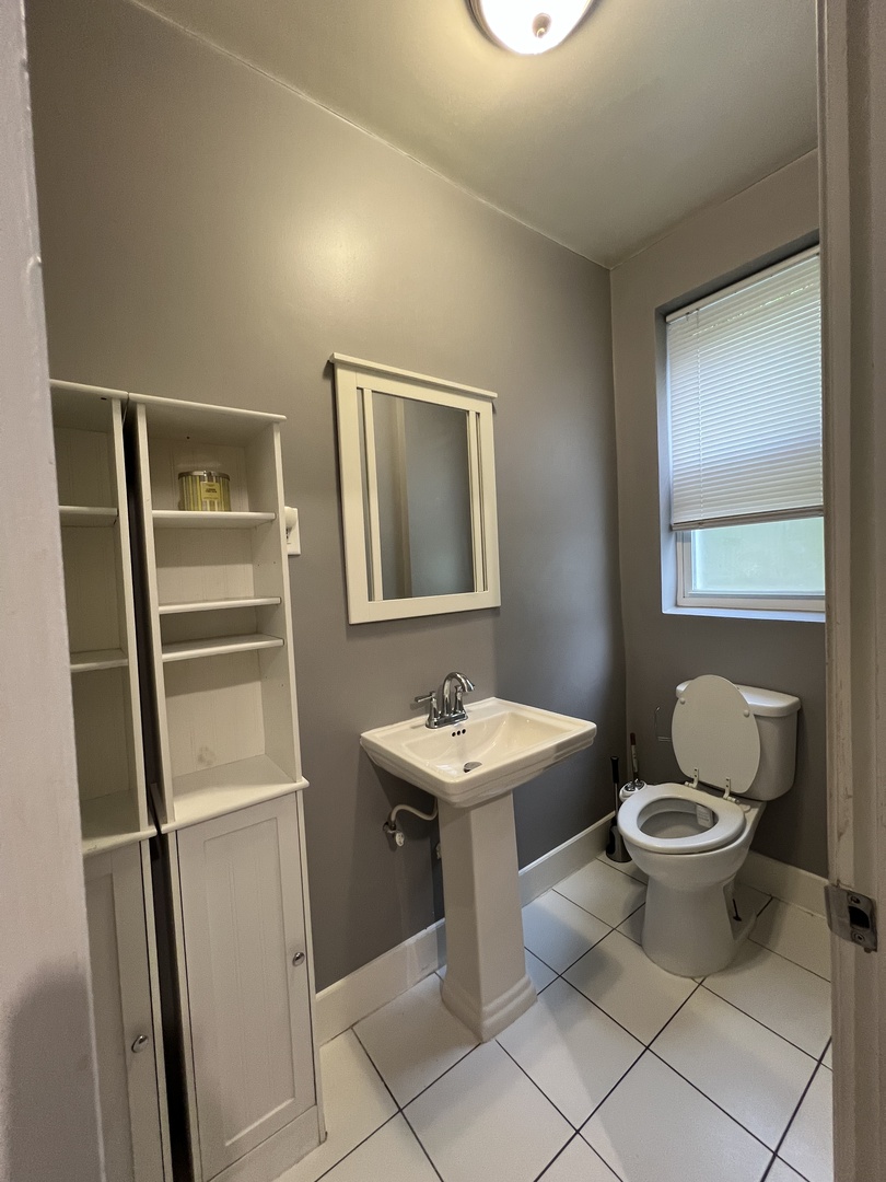 6926 S Paxton Avenue 2s Property Photo 9