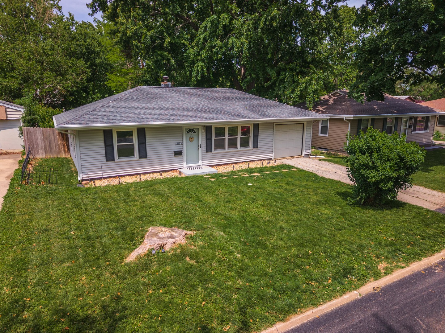 906 Fairchild Avenue Property Photo 1