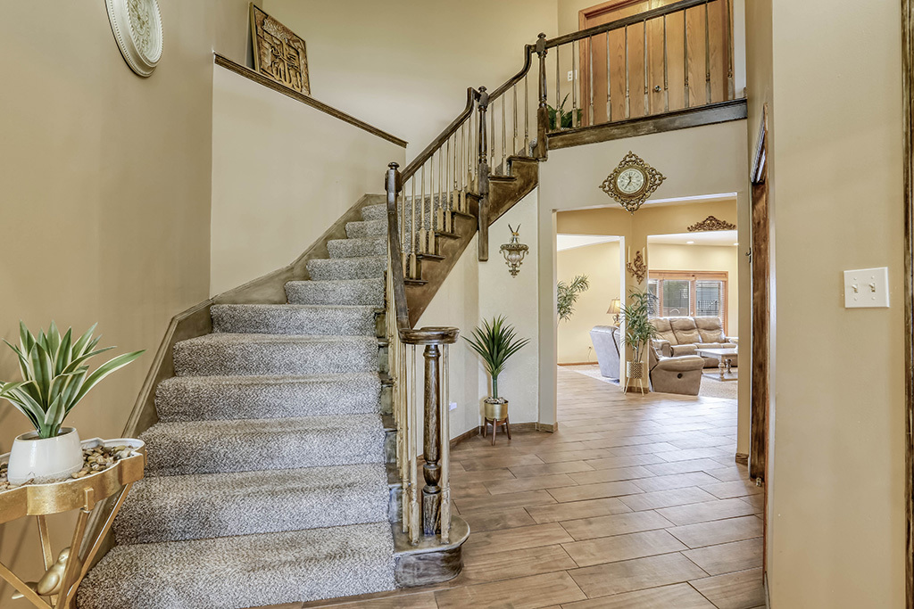18013 Alice Lane Property Photo 2