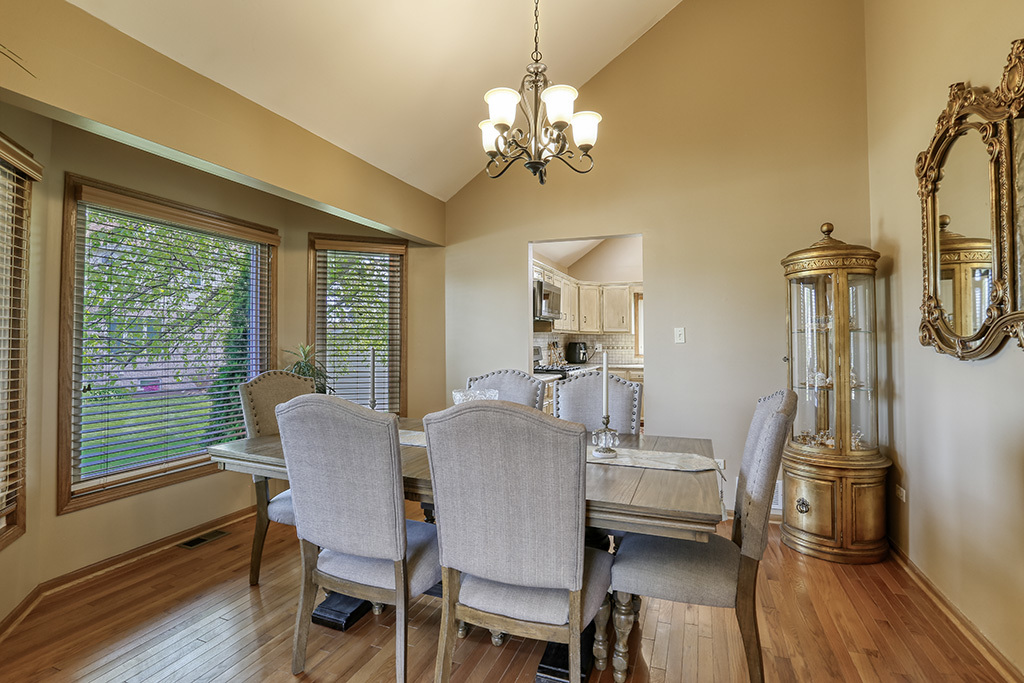 18013 Alice Lane Property Photo 5