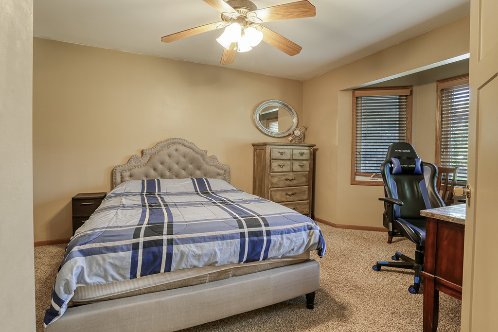 18013 Alice Lane Property Photo 12