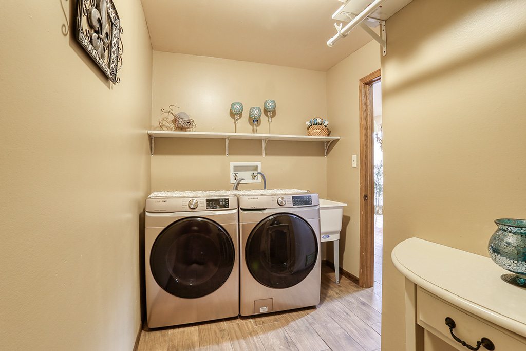 18013 Alice Lane Property Photo 14
