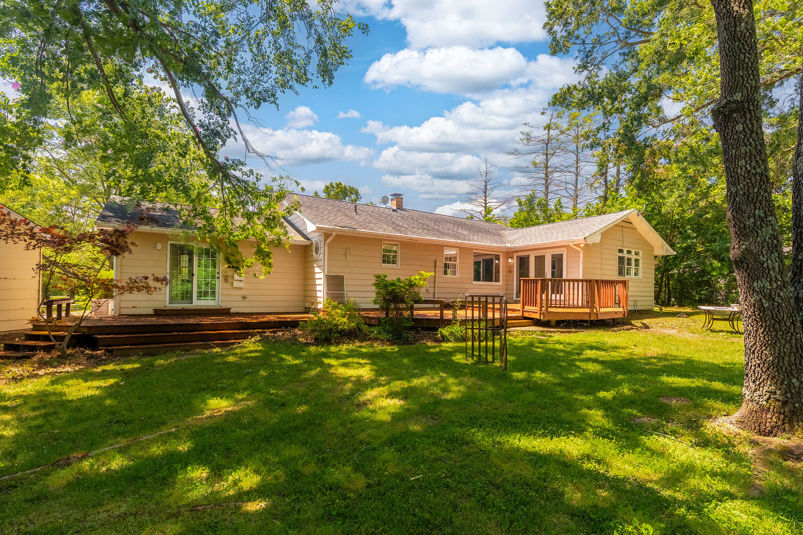 137 Peachtree Lane Property Photo 36