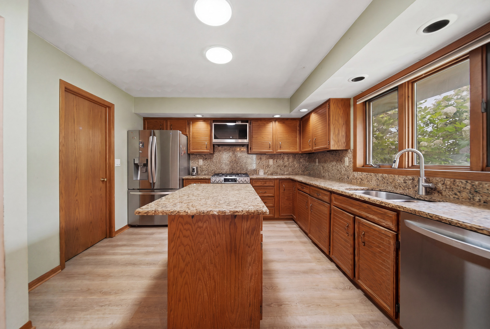 3261 N Silver Ridge Drive Property Photo 11