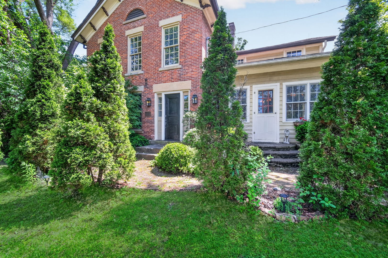 36w927 Red Gate Road Property Photo 2