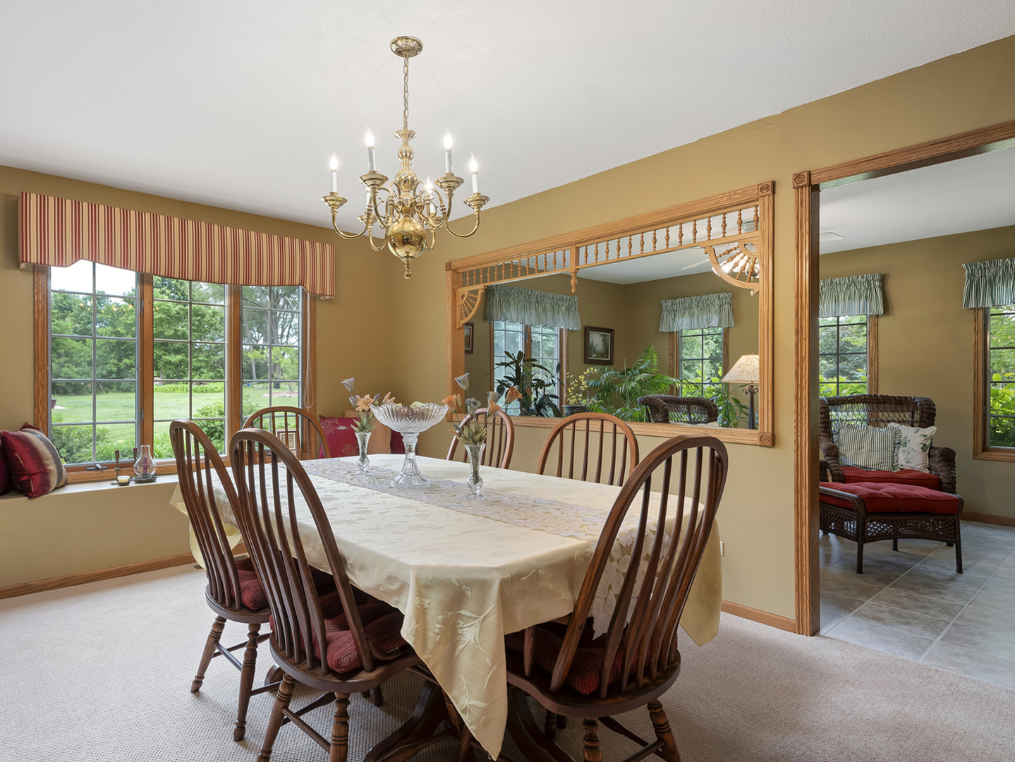 295 W Grandin Road Property Photo 16