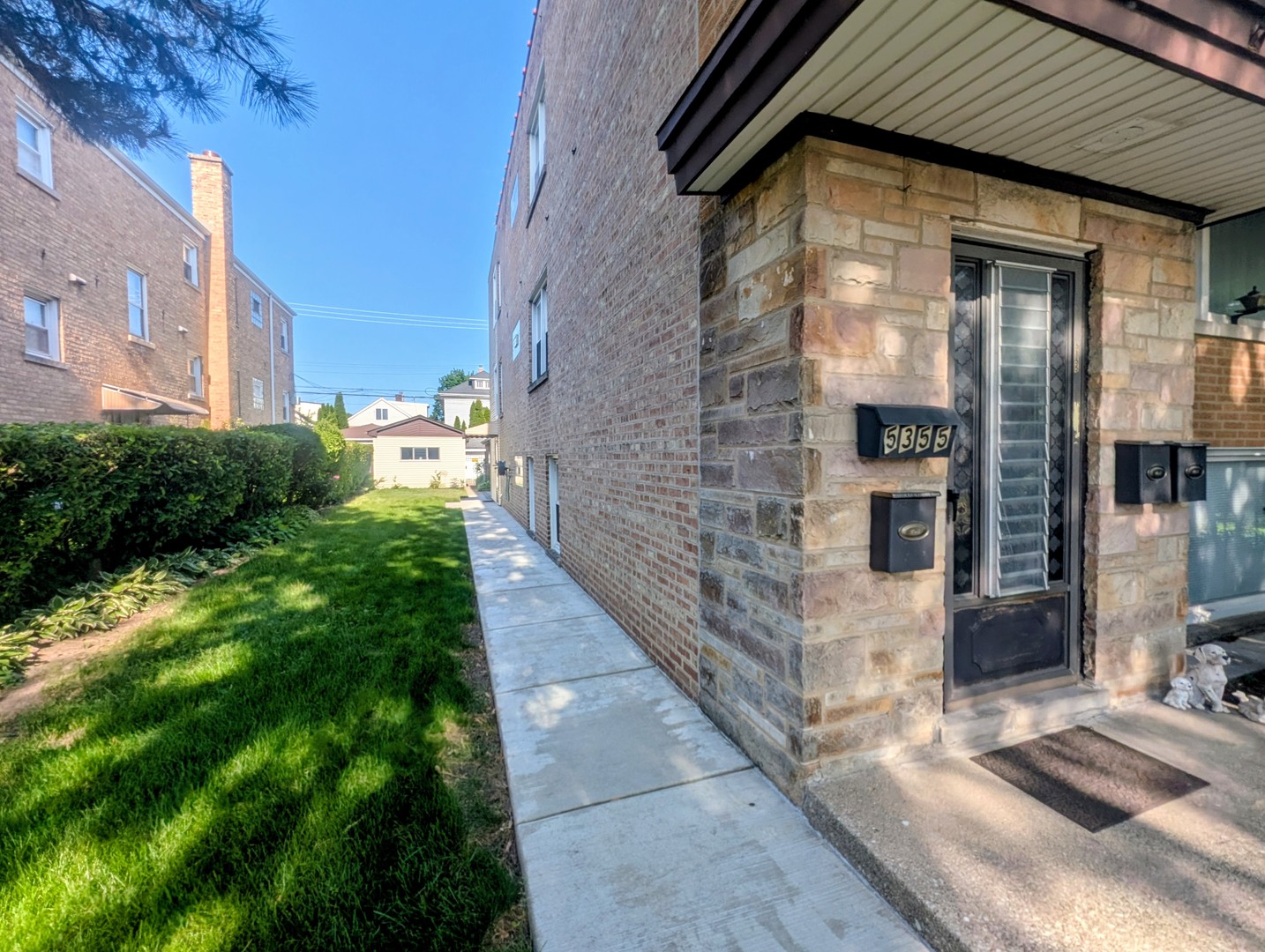 5355 N Central Avenue 2 Property Photo 2