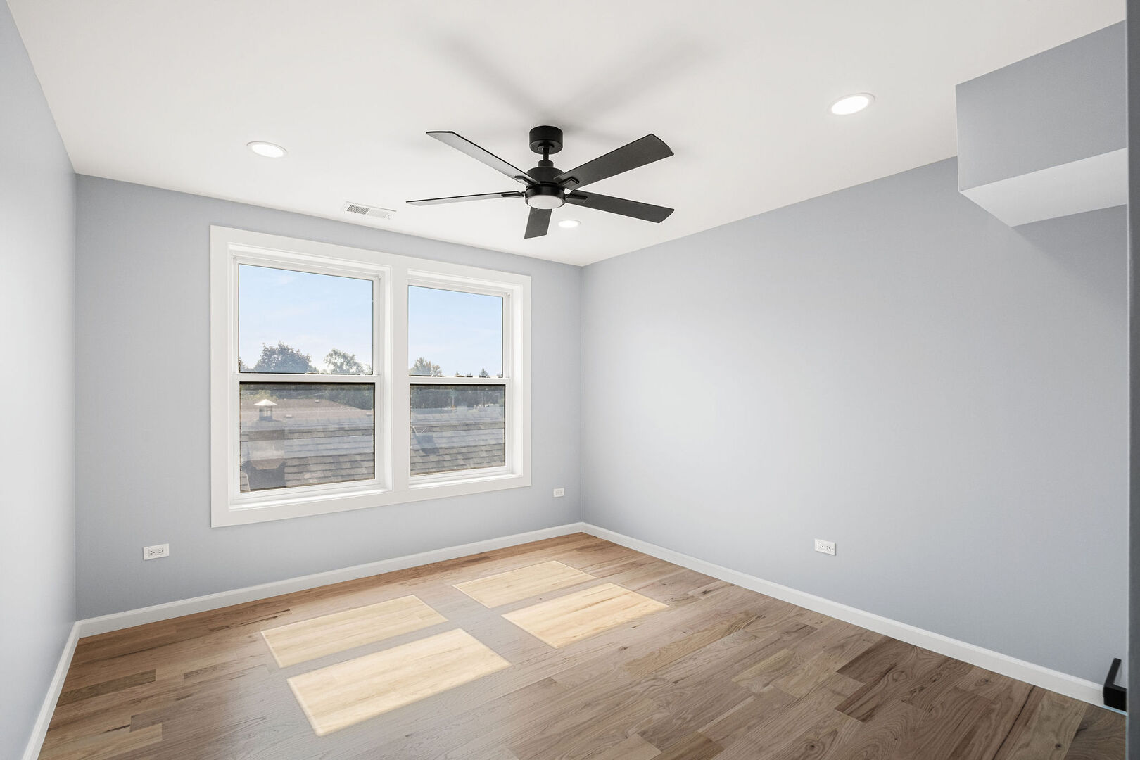 6672 W Montrose Avenue Property Photo 17
