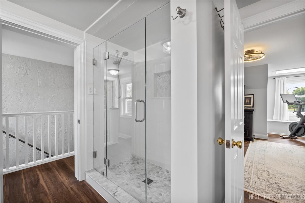 706 S Batavia Avenue Property Photo 19