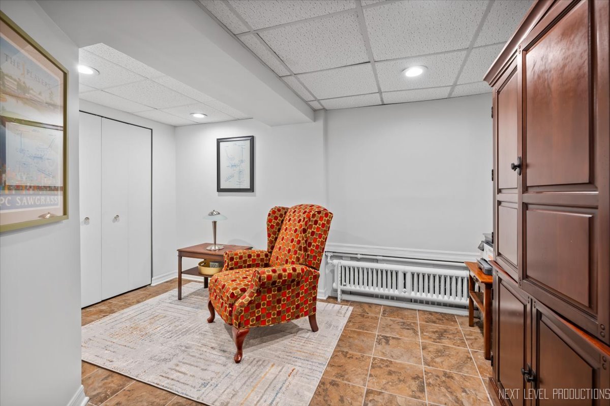 706 S Batavia Avenue Property Photo 26