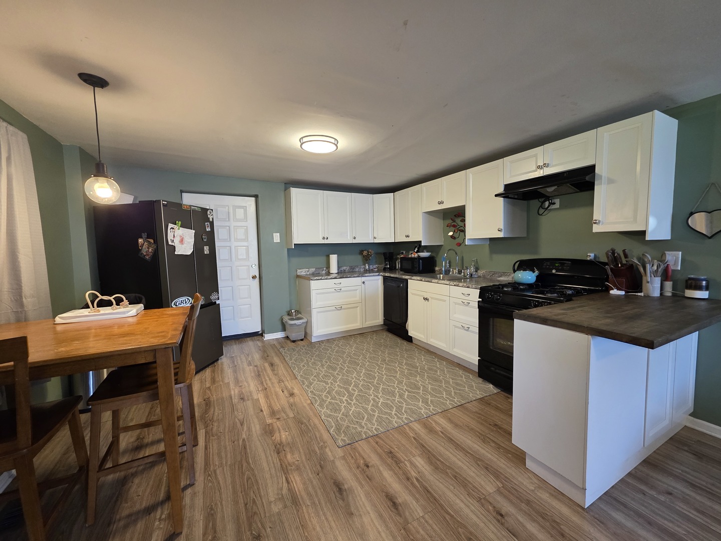 7919 Hill Drive Property Photo 4