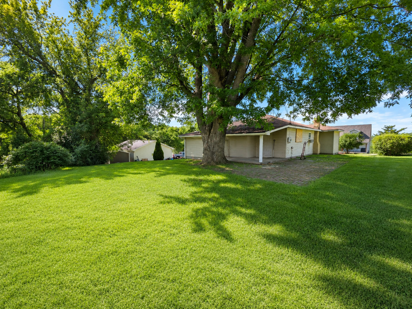 7919 Hill Drive Property Photo 11