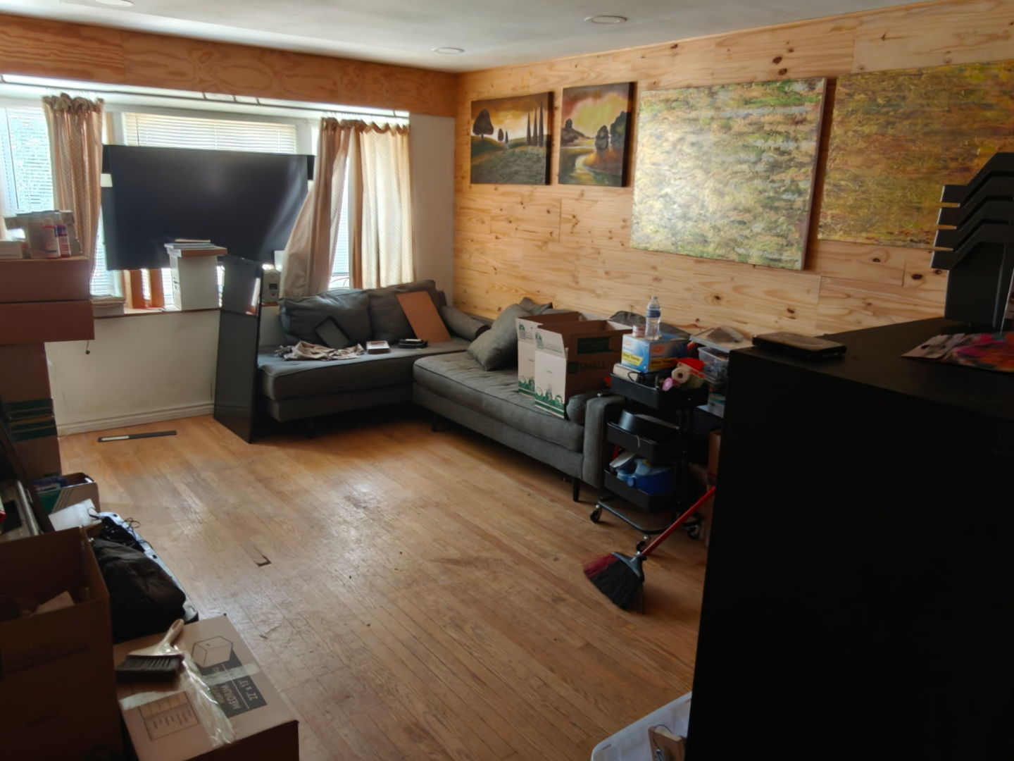 9023 S Cornell Avenue Property Photo 3