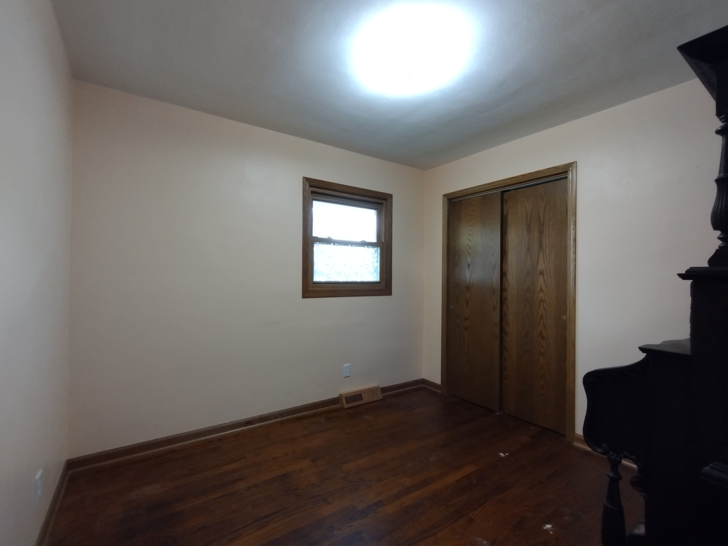 312 E 11th Street Property Photo 16