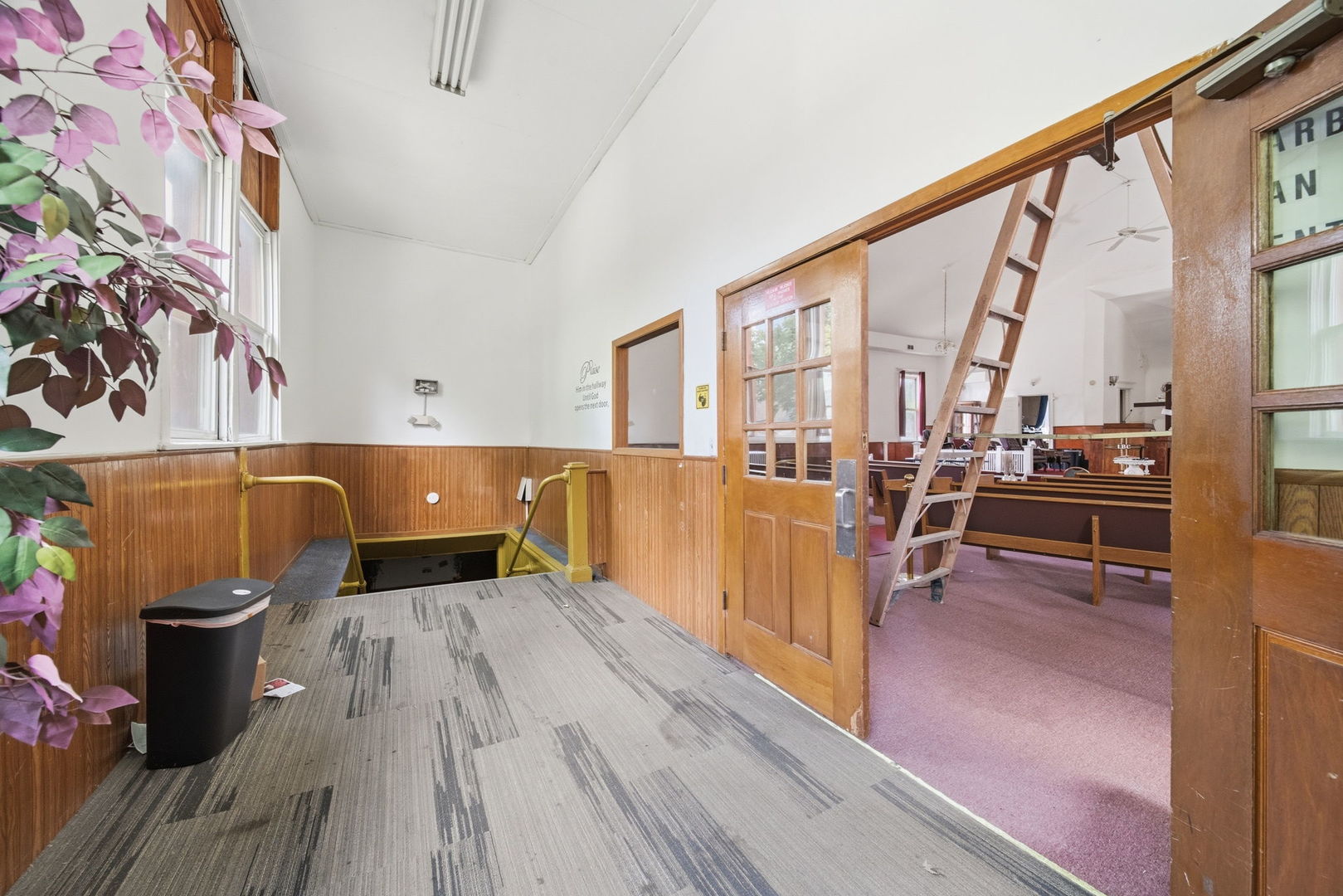 1501 W Marquette Road Property Photo 4