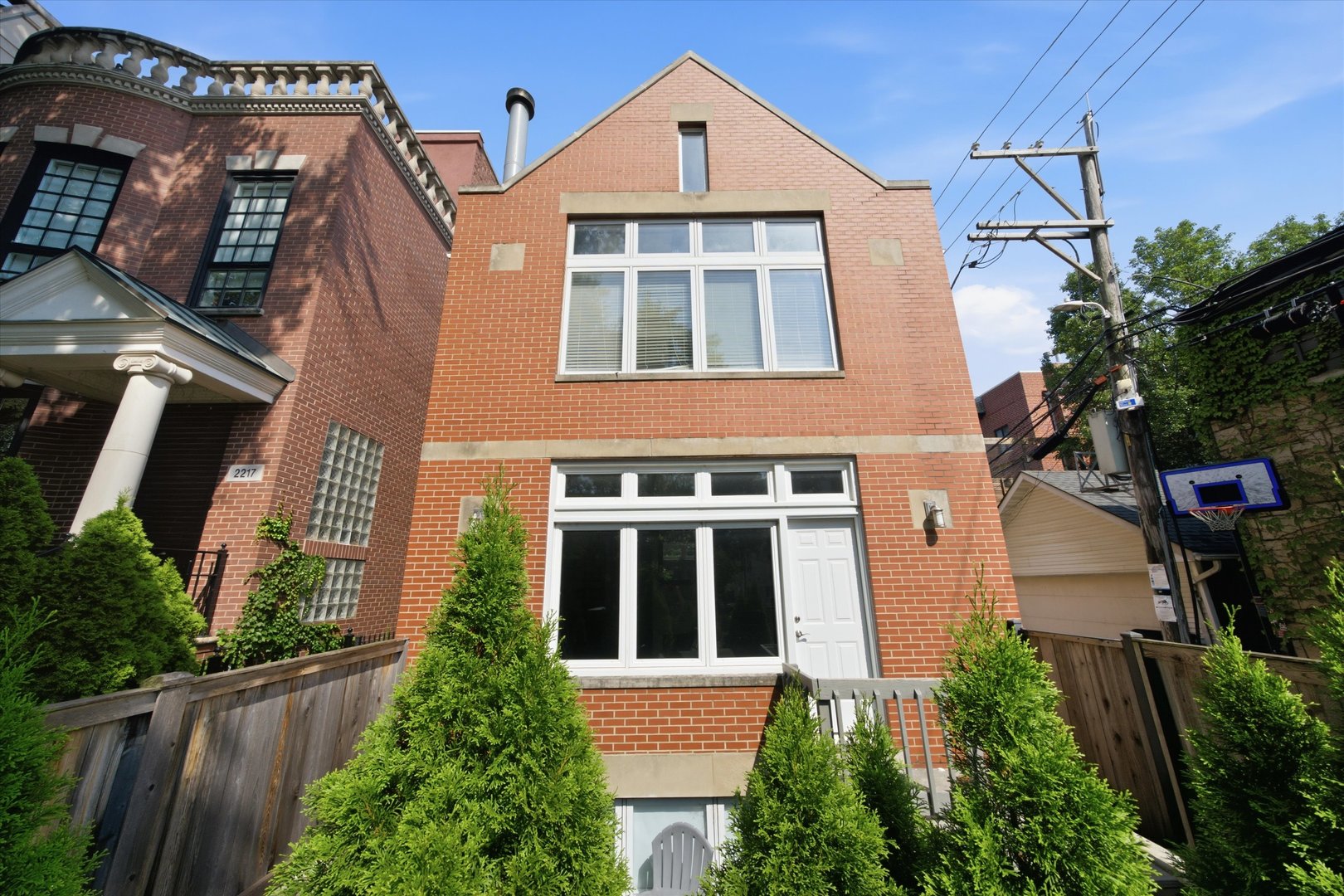 2215 N Wayne Avenue A Property Photo 1