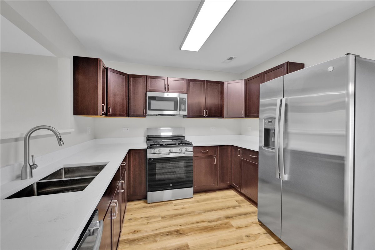 943 Four Seasons Boulevard 943 Property Photo 10