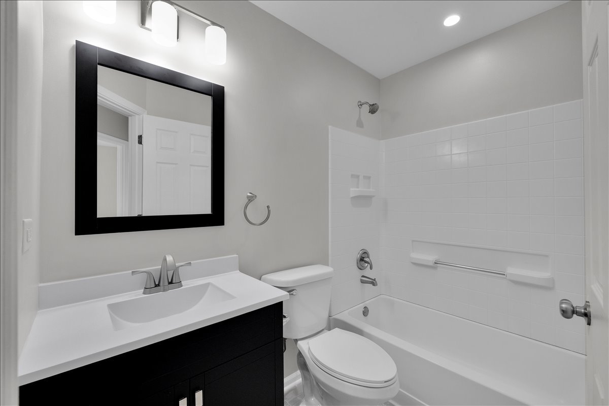 943 Four Seasons Boulevard 943 Property Photo 17
