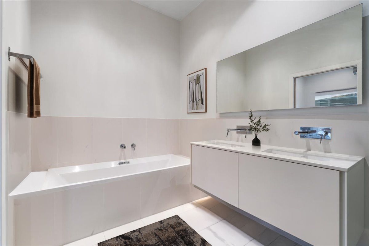 2016 W Concord Place Property Photo 15