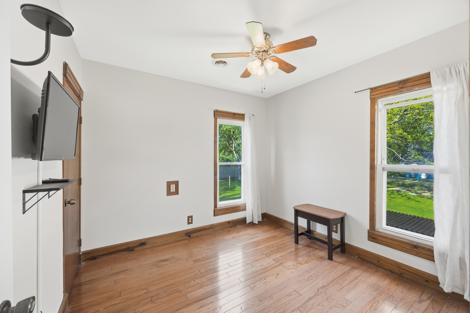 211 N Maple Street Property Photo 15