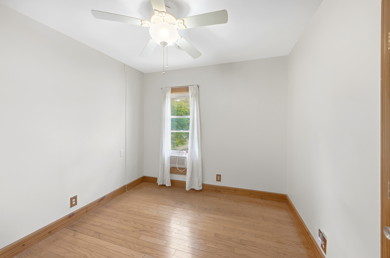 211 N Maple Street Property Photo 16