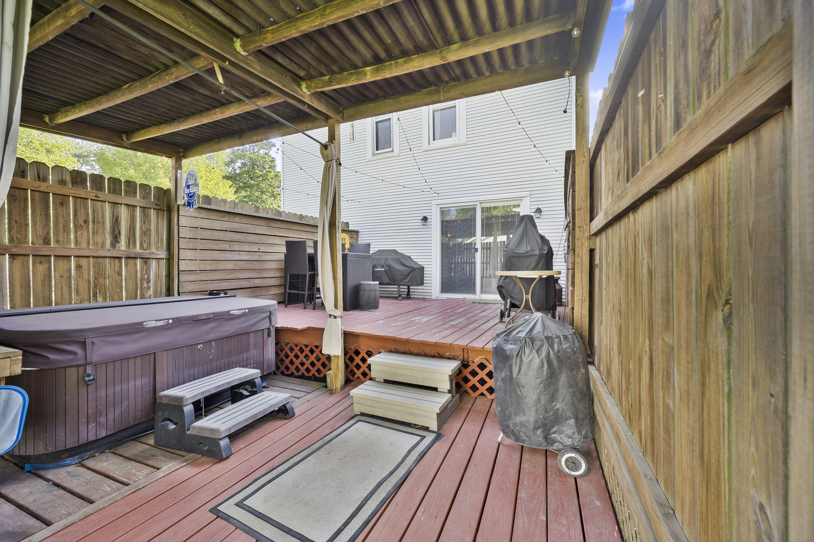 211 N Maple Street Property Photo 19