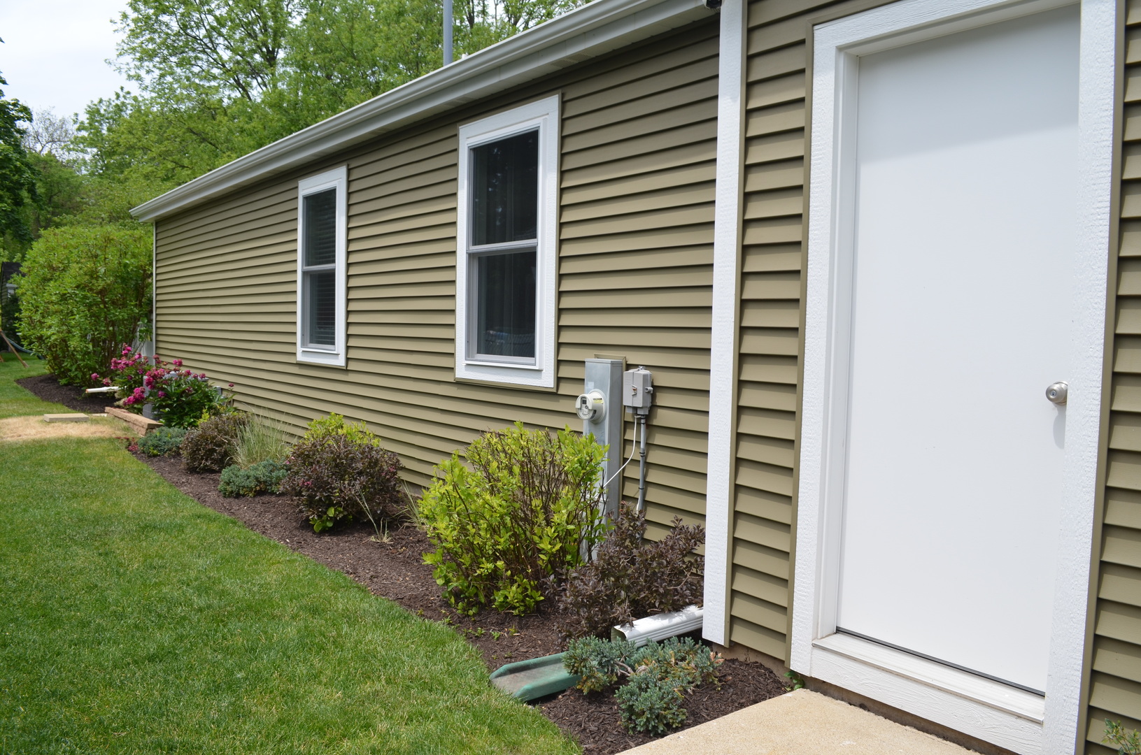 3813 Illinois Street Property Photo 6