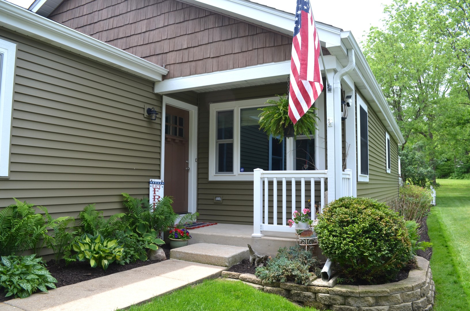 3813 Illinois Street Property Photo 7