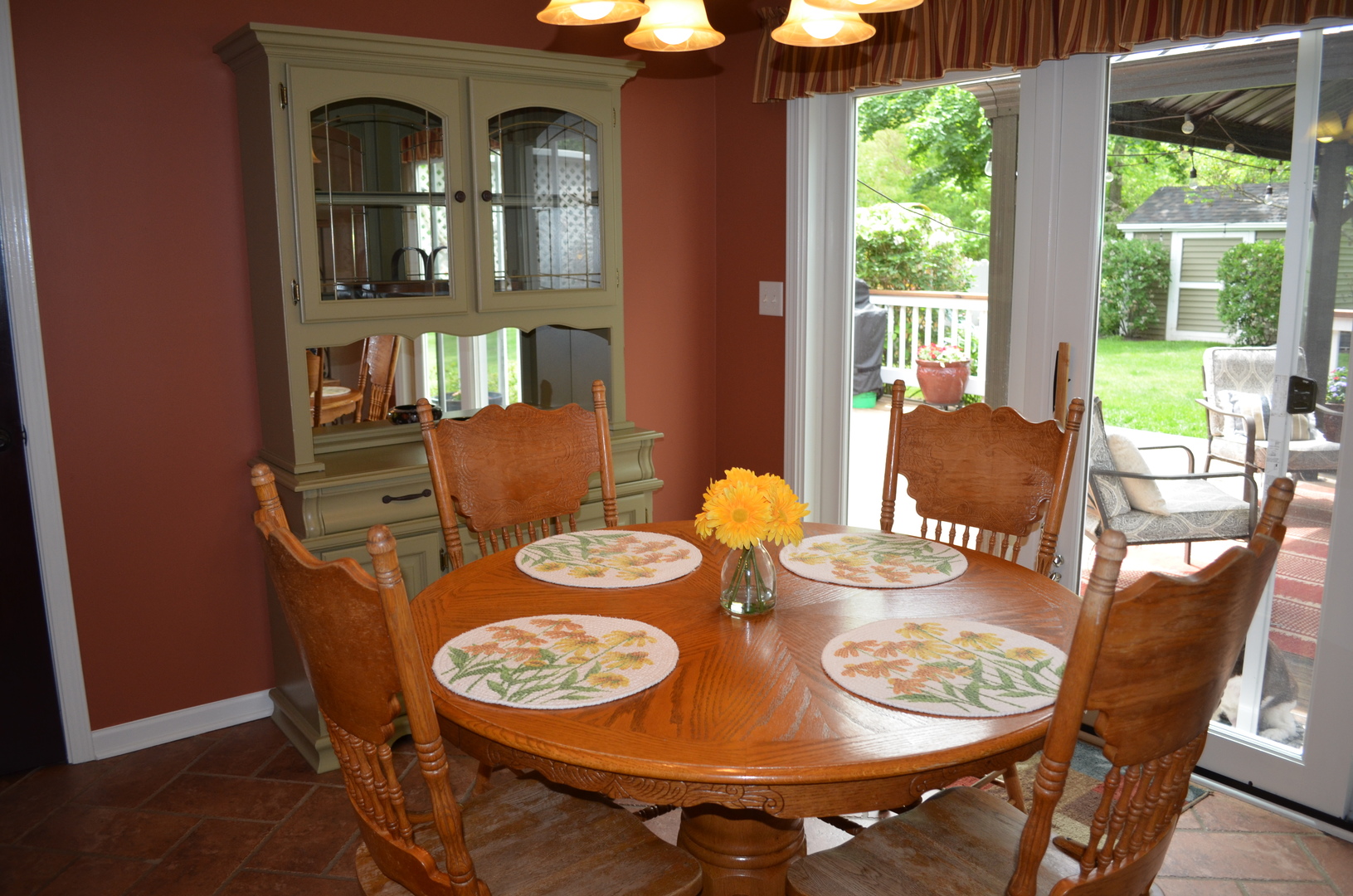 3813 Illinois Street Property Photo 12