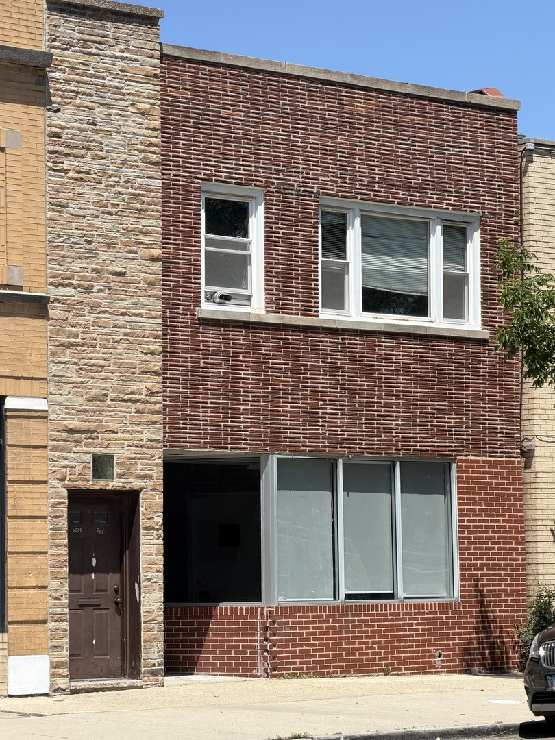 5236 W Irving Park Road Property Photo 1