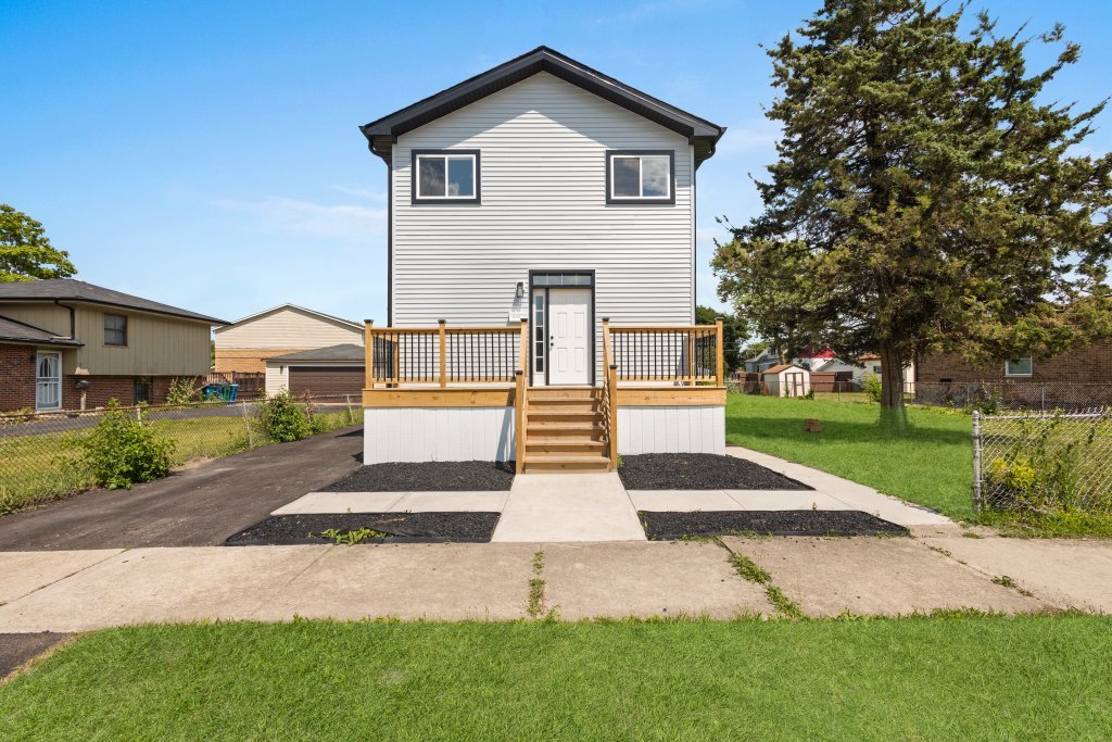 15355 7th Avenue Property Photo 1