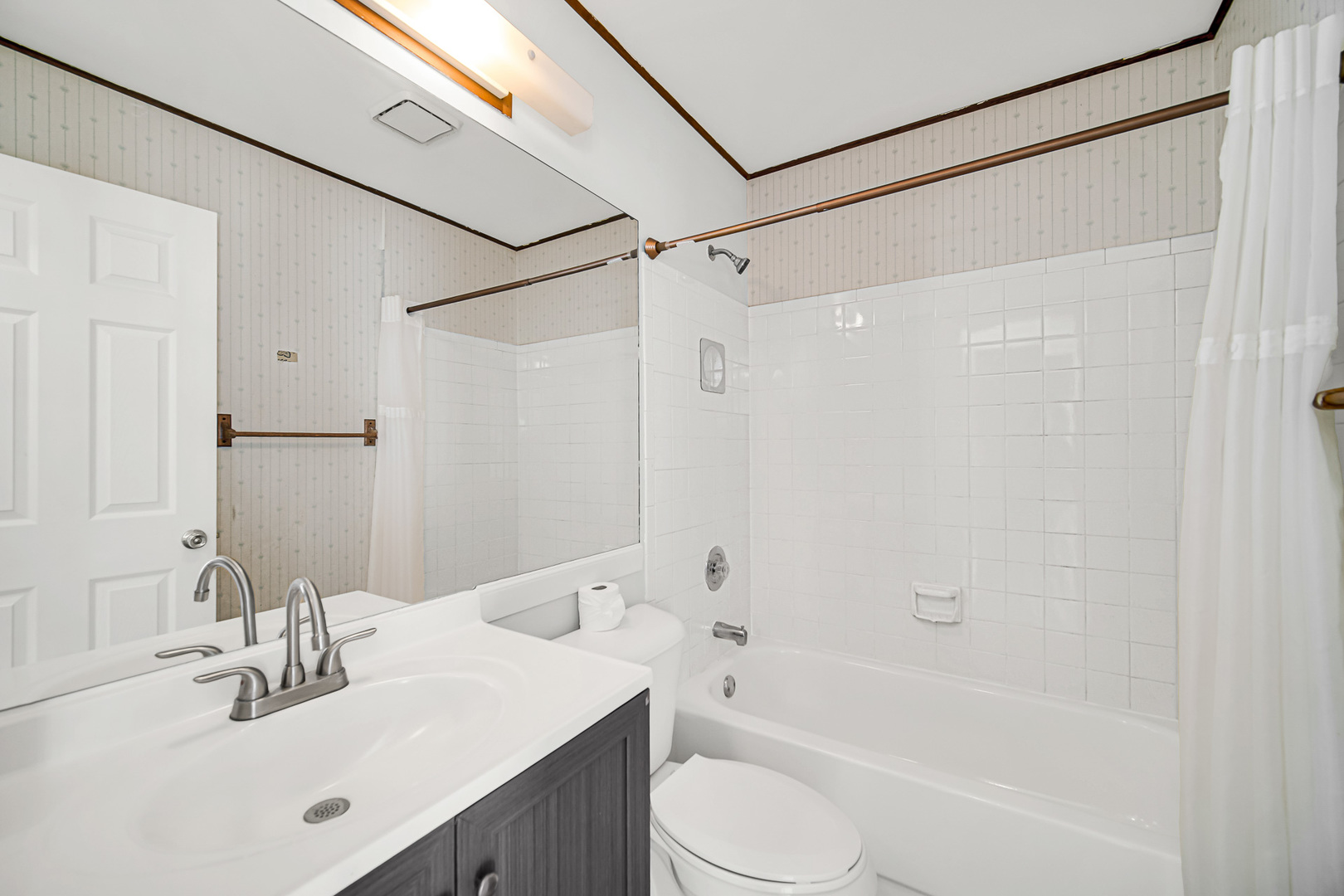 741 Asbury Drive Property Photo 9