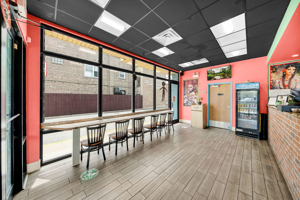 5926-28 S Pulaski Road Property Photo 4