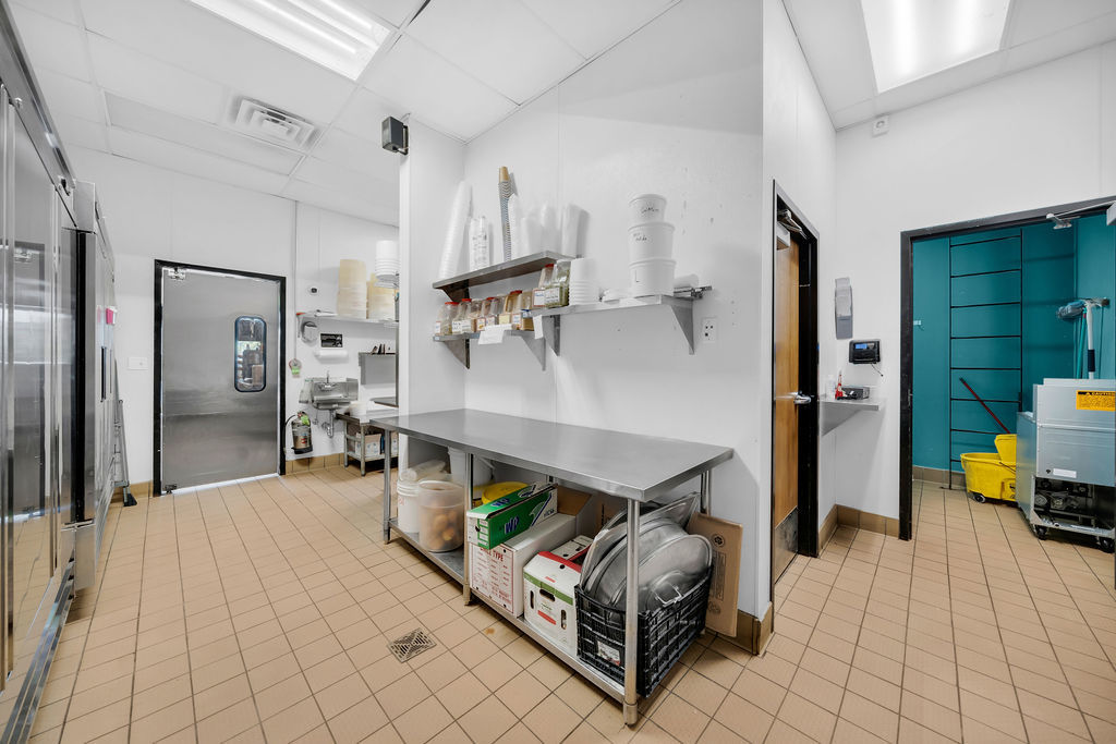 5926-28 S Pulaski Road Property Photo 8