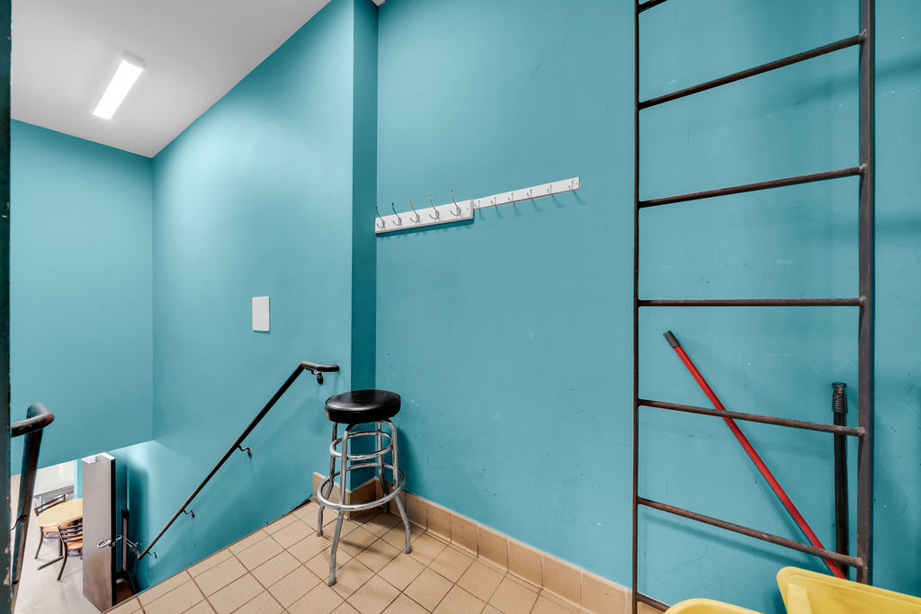 5926-28 S Pulaski Road Property Photo 19