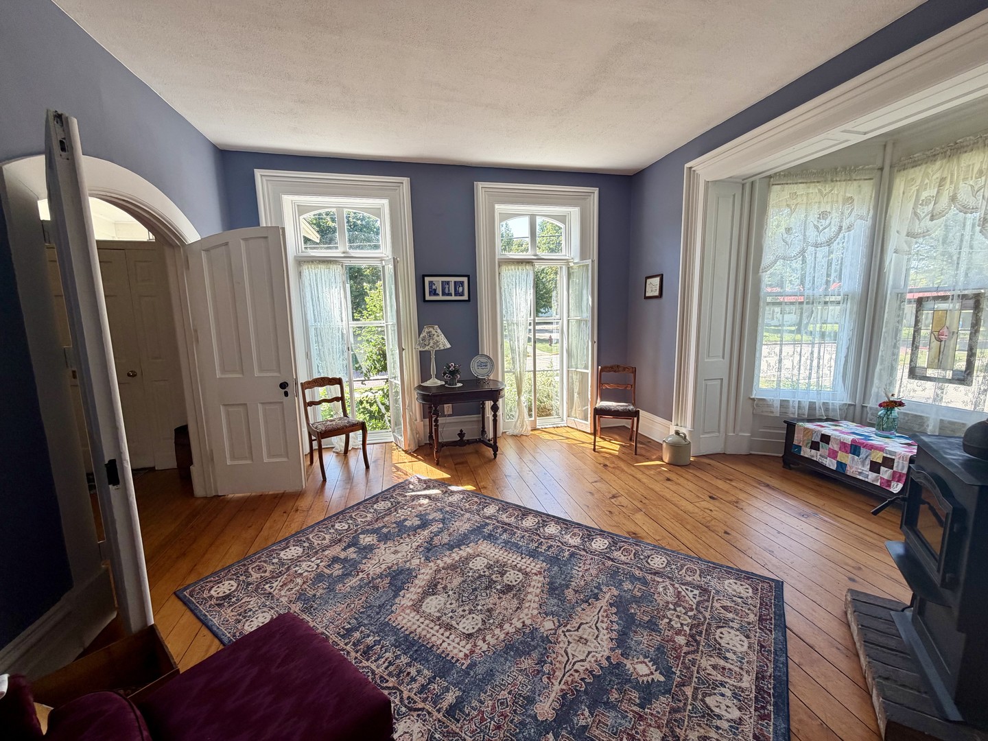 304 E Broadway Property Photo 3