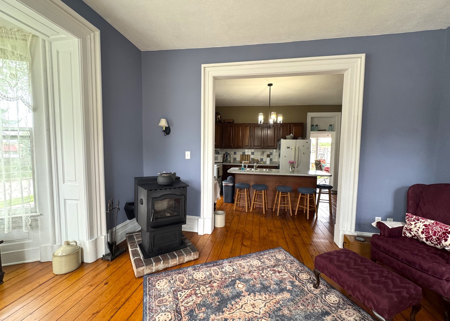 304 E Broadway Property Photo 4