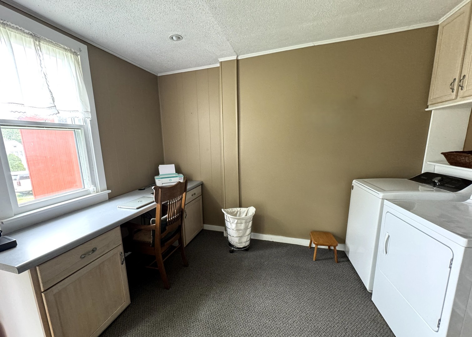 304 E Broadway Property Photo 19