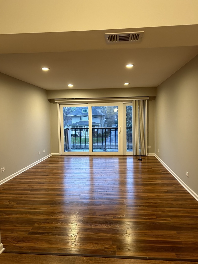 207 W Park Avenue 204 Property Photo 2