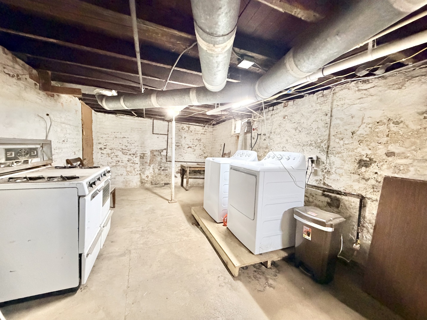 1304 N Everett Street Property Photo 14